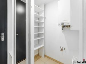 Prodej bytu 2+kk, Praha - Miškovice, Vrátenská, 58 m2