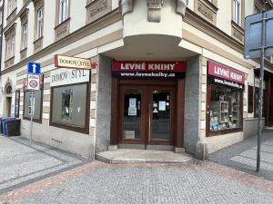 Pronájem obchodního prostoru, Liberec, nám. Soukenné, 70 m2