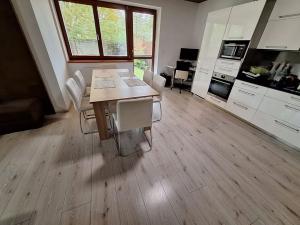 Prodej bytu 3+kk, Jesenice, Cedrová, 87 m2