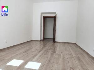 Prodej bytu 3+1, Slaný, Ouvalova, 97 m2