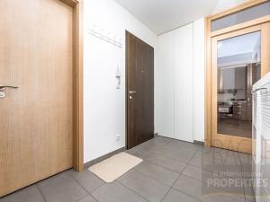 Prodej bytu 3+kk, Praha - Radlice, U Dívčích hradů, 91 m2