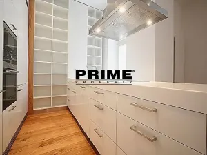 Pronájem bytu 2+kk, Praha - Vinohrady, Laubova, 74 m2