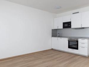 Pronájem bytu 1+kk, Praha - Hloubětín, Laponská, 34 m2