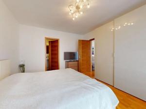 Prodej bytu 3+kk, Karlovy Vary, Libušina, 94 m2