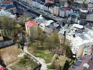 Prodej komerčního pozemku, Karlovy Vary, Hálkův vrch, 1340 m2