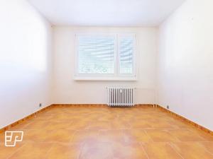 Prodej bytu 2+1, Povrly, Sídliště II, 62 m2