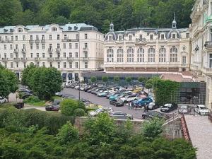 Prodej bytu 3+1, Karlovy Vary, Mariánskolázeňská, 102 m2