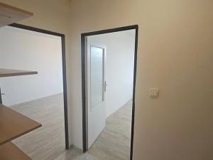 Pronájem bytu 2+kk, Praha - Záběhlice, Choceradská, 44 m2