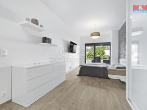 Prodej bytu 2+kk, Praha, Pacholíkova, 73 m2