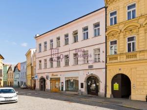 Pronájem bytu 1+1, Jindřichův Hradec, nám. Míru, 28 m2