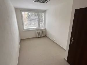 Pronájem obchodního prostoru, Praha - Háje, Kosmická, 84 m2