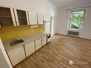 Pronájem bytu 1+kk, Praha - Vršovice, Orelská, 26 m2