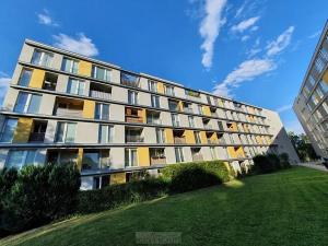 Pronájem bytu 2+kk, Praha - Prosek, Zubrnická, 57 m2