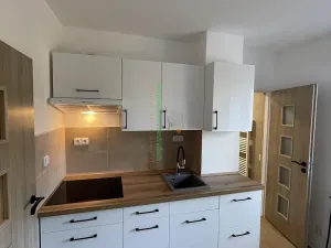 Prodej bytu 2+kk, Frenštát pod Radhoštěm, nám. Míru, 39 m2