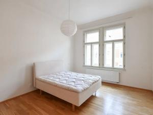 Pronájem bytu 2+1, Praha - Vinohrady, Chodská, 72 m2