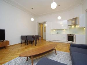 Pronájem bytu 3+kk, Praha - Vinohrady, Balbínova, 94 m2