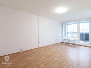 Pronájem bytu 3+1, Praha - Kobylisy, Famfulíkova, 60 m2