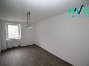 Pronájem bytu 3+1, Hroznětín, ČSA, 85 m2