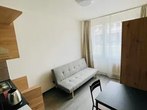 Prodej apartmánu, Praha - Prosek, Vysočanská, 74 m2