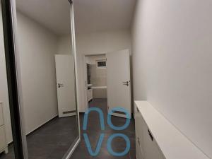 Pronájem bytu 2+kk, Praha - Hloubětín, Saarinenova, 54 m2