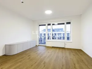 Pronájem bytu 2+kk, Praha - Vysočany, Stejnosměrná, 57 m2