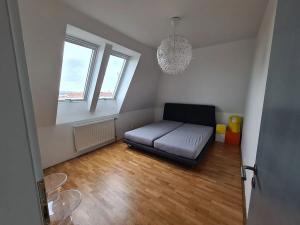 Pronájem bytu 3+kk, Praha - Žižkov, Pod Parukářkou, 84 m2