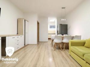 Pronájem bytu 4+kk, Praha - Horní Měcholupy, Hornoměcholupská, 78 m2