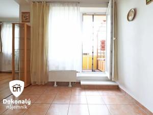 Pronájem bytu 1+kk, Praha - Kyje, Sicherova, 33 m2