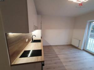 Pronájem bytu 1+kk, Tuchoměřice, V Kněžívce, 22 m2