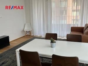 Pronájem bytu 2+kk, Praha - Dejvice, Pod Juliskou, 60 m2