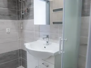 Pronájem bytu 2+kk, Ostrava, Zárubecká, 51 m2