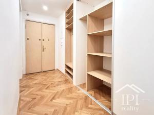 Pronájem bytu 2+kk, Praha - Dejvice, Dejvická, 68 m2