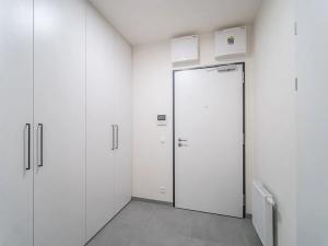 Pronájem bytu 1+kk, Praha - Hostivař, Nurmiho, 42 m2