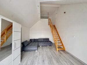 Pronájem bytu 3+kk, Praha - Vinohrady, Nad olšinami, 80 m2