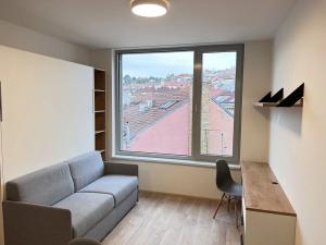 Pronájem bytu 1+kk, Praha - Smíchov, Plzeňská, 22 m2