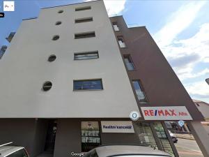 Pronájem bytu 1+kk, Praha - Kobylisy, Vršní, 50 m2