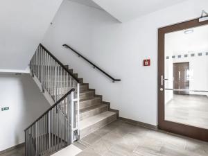 Pronájem bytu 1+kk, Praha - Horní Měcholupy, Mantovská, 31 m2