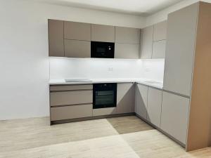 Pronájem bytu 2+kk, Brno, Slatinská, 53 m2