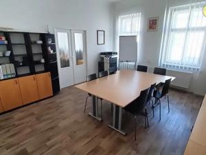 Pronájem kanceláře, Kroměříž, Riegrovo náměstí, 47 m2