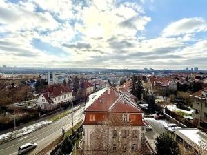 Pronájem bytu 2+kk, Praha - Vinohrady, Šrobárova, 74 m2