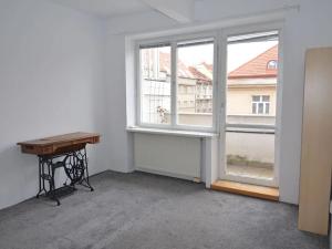 Pronájem bytu 2+kk, Praha - Žižkov, Radhošťská, 47 m2