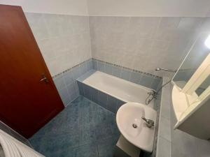 Pronájem bytu 2+kk, Praha - Hostivař, Budapešťská, 44 m2