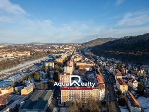 Prodej bytu 2+1, Karlovy Vary, Krymská, 63 m2