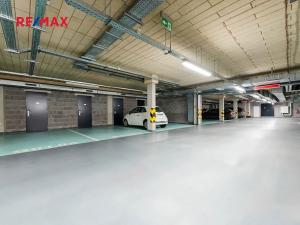 Pronájem bytu 1+kk, Praha - Smíchov, Kobrova, 43 m2