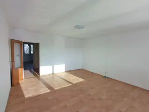 Prodej bytu 3+1, Vizovice, Masarykovo nám., 85 m2