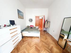 Pronájem bytu 2+kk, Praha - Smíchov, Holečkova, 44 m2