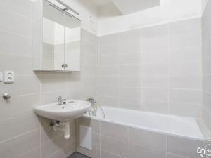 Pronájem bytu 2+kk, Olomouc, Rumunská, 48 m2