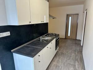 Pronájem bytu 3+1, Chomutov, Školní pěšina, 78 m2