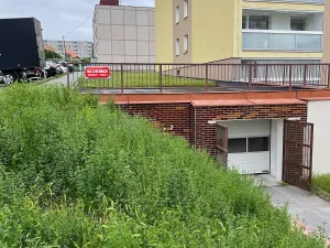 Pronájem garážového stání, Praha - Modřany, Na Cikorce, 20 m2