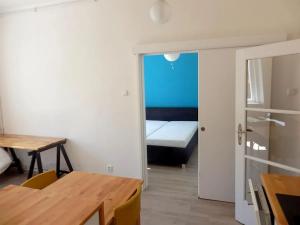 Pronájem bytu 2+kk, Praha - Vršovice, Holandská, 43 m2